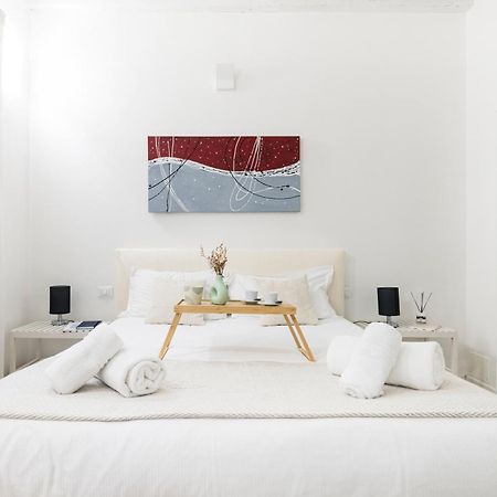 Amazing, New & Fully Furnished Studio In Duomo ミラノ エクステリア 写真